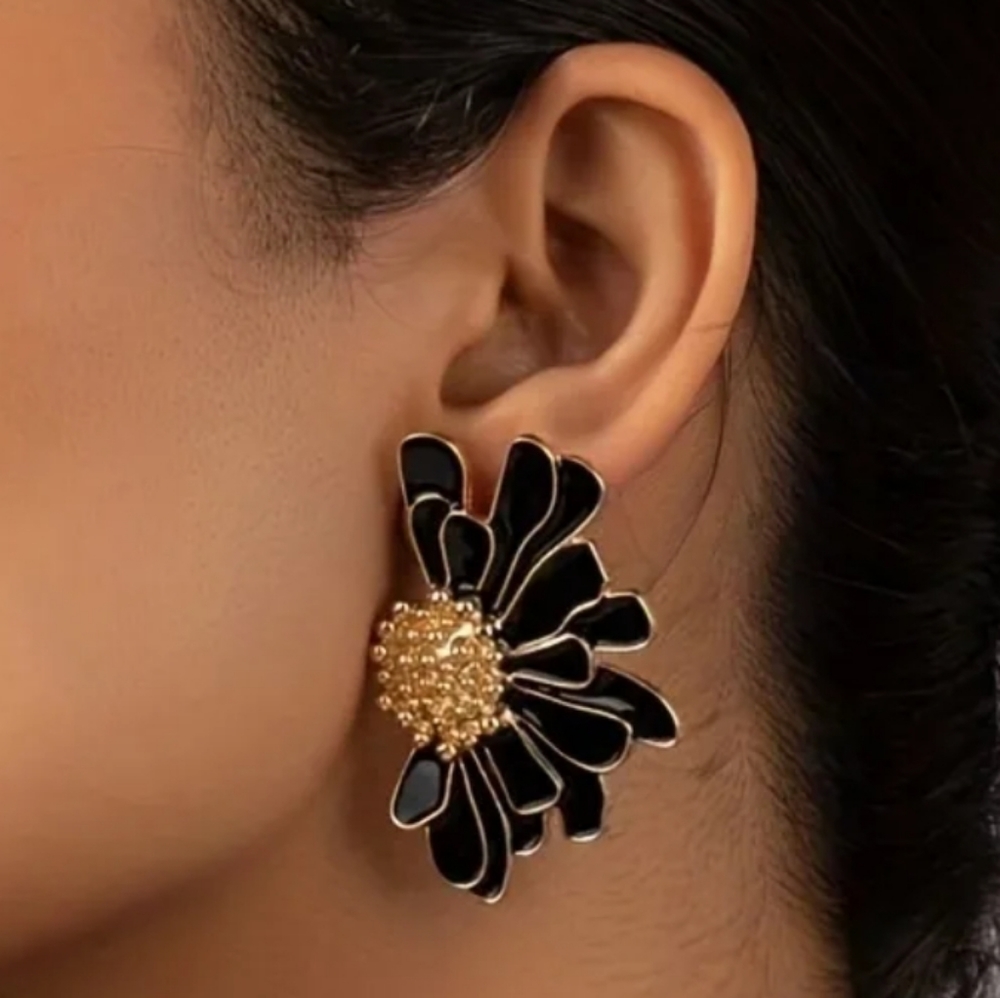 Flower Stud Earring